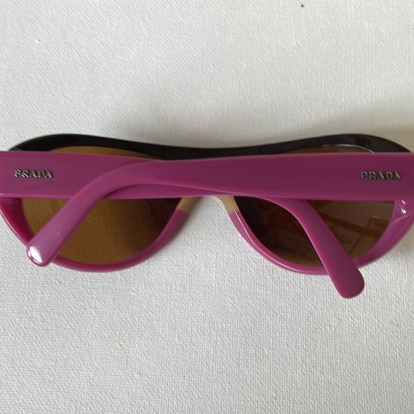 Authentic Prada Sunglasses. - Picture 10 of 12